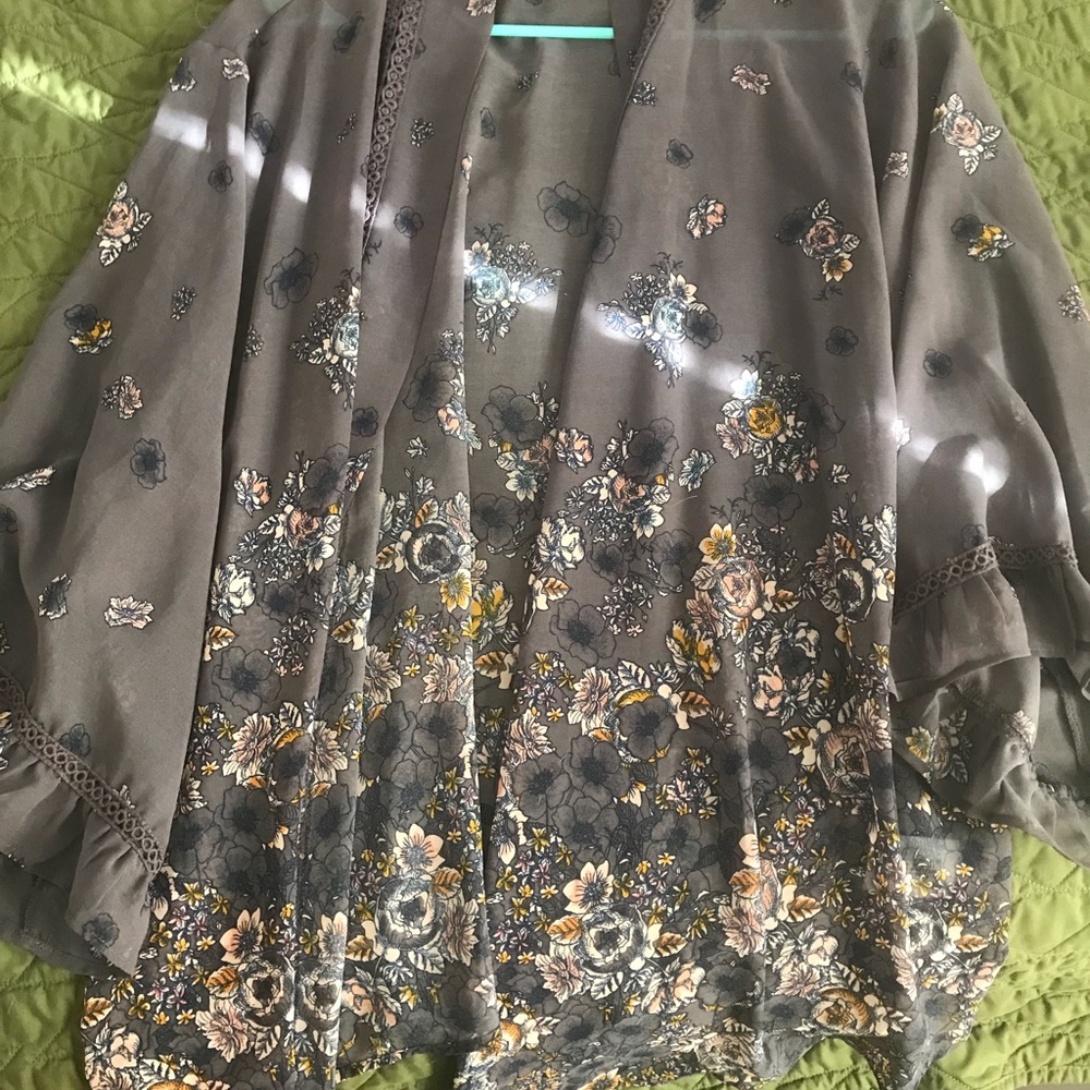 M/L Xhileration Kimono